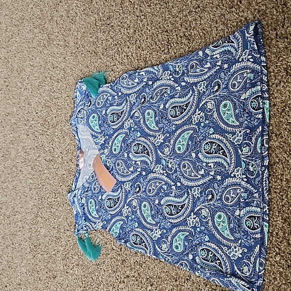 Sleeveless women's top - Picture 1 of 3